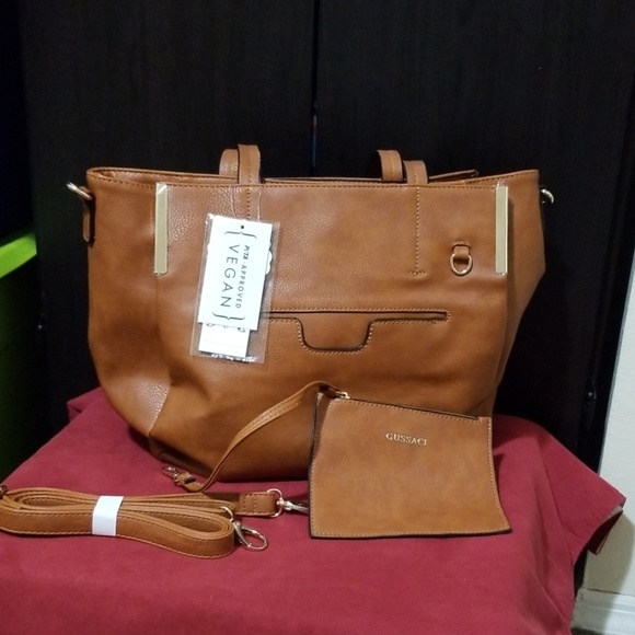 Gussaci Handbags - NWT Gussaci Vegan Leather Crossbody